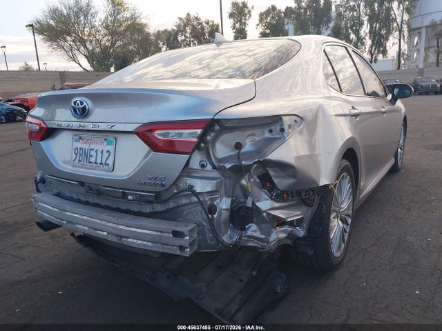 4T1B21HK0JU003873 Toyota Camry Hybrid Xle