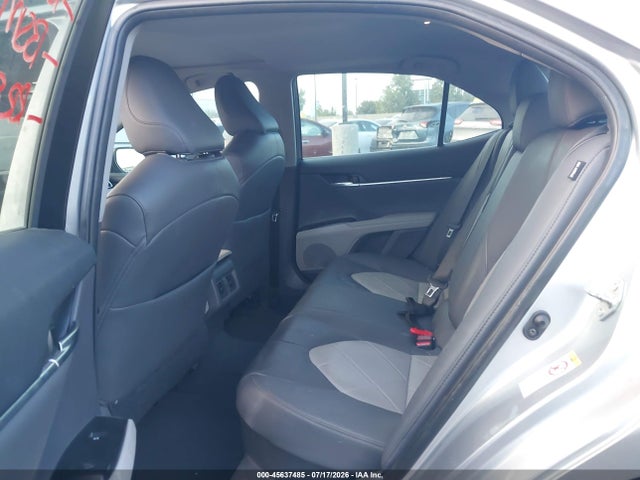 4T1B21HK0JU003873 Toyota Camry Hybrid Xle