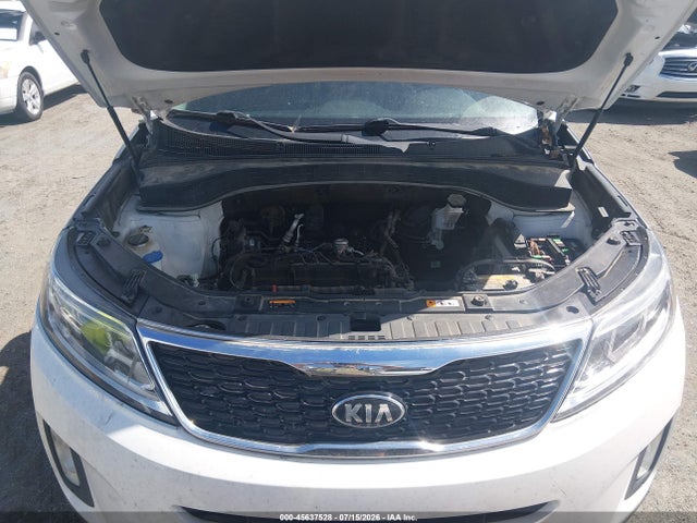 45637528 :رقم المزاد ، 5XYKTCA66FG566977 vin ، 2015 Kia Sorento Lx مزاد بيع