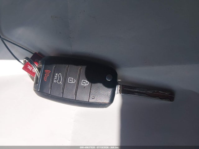45637528 :رقم المزاد ، 5XYKTCA66FG566977 vin ، 2015 Kia Sorento Lx مزاد بيع