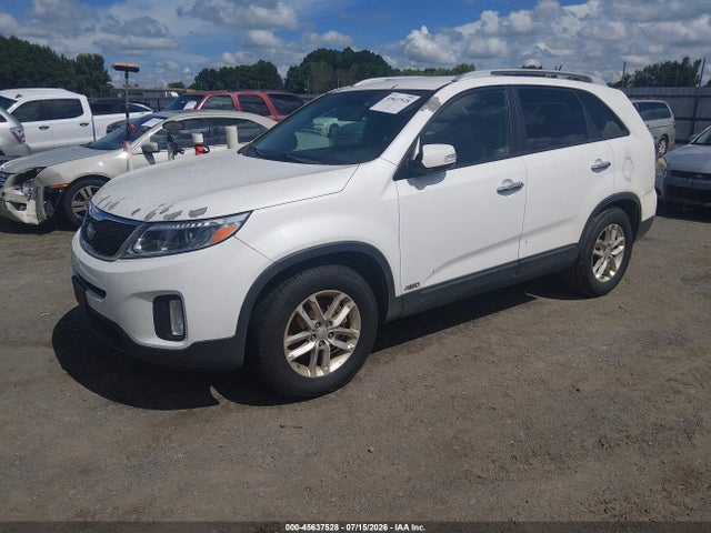 45637528 :رقم المزاد ، 5XYKTCA66FG566977 vin ، 2015 Kia Sorento Lx مزاد بيع