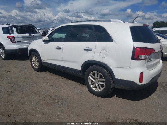 45637528 :رقم المزاد ، 5XYKTCA66FG566977 vin ، 2015 Kia Sorento Lx مزاد بيع