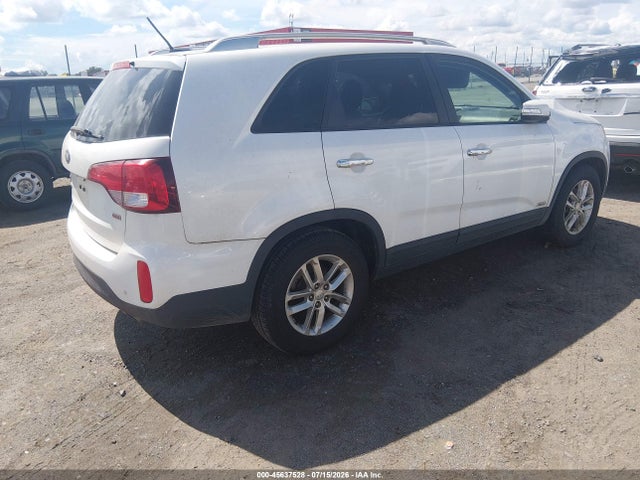 45637528 :رقم المزاد ، 5XYKTCA66FG566977 vin ، 2015 Kia Sorento Lx مزاد بيع