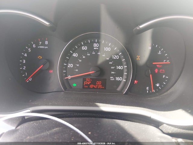 45637528 :رقم المزاد ، 5XYKTCA66FG566977 vin ، 2015 Kia Sorento Lx مزاد بيع