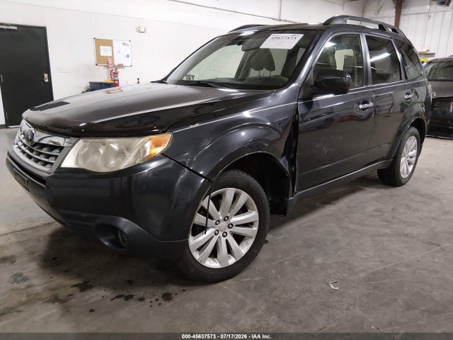2013 Subaru Forester 2.5x Premium მანქანა იყიდება აუქციონზე, vin: JF2SHADC2DH410755, აუქციონის ნომერი: 45637573