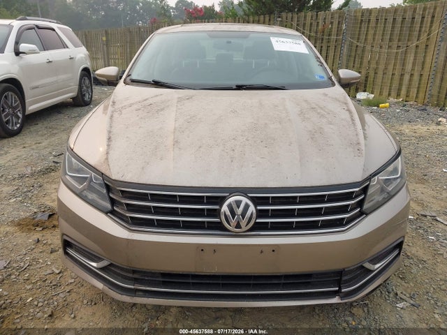 1VWBT7A37GC007924 Volkswagen Passat 1.8t Se