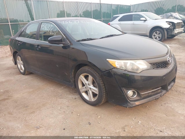 45637606 :رقم المزاد ، 4T1BF1FK2DU692729 vin ، 2013 Toyota Camry Se مزاد بيع
