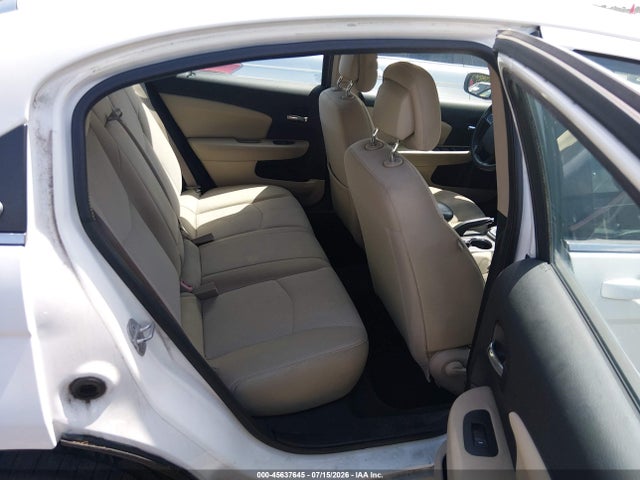 1C3CCBAB1EN122073 Chrysler 200 LX