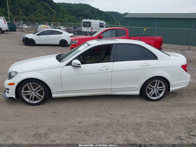 45637699 :رقم المزاد ، WDDGF8AB2EG163054 vin ، 2014 Mercedes-benz C 300 Sport 4matic مزاد بيع