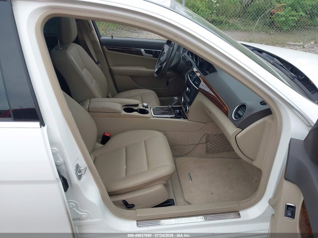 45637699 :رقم المزاد ، WDDGF8AB2EG163054 vin ، 2014 Mercedes-benz C 300 Sport 4matic مزاد بيع