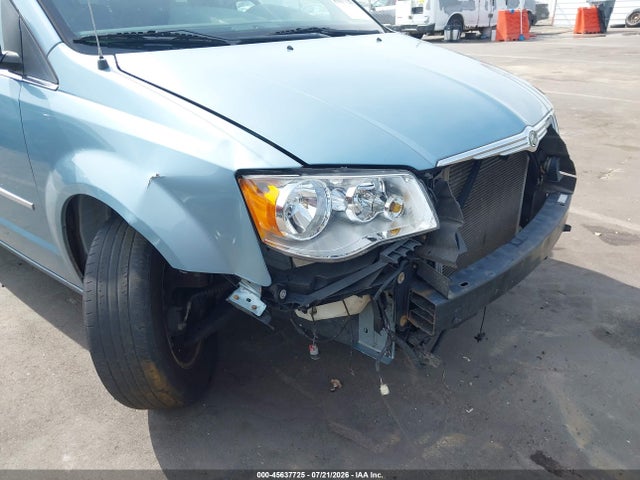 2010 Chrysler Town & Country Touring მანქანა იყიდება აუქციონზე, vin: 2A4RR5D1XAR414790, აუქციონის ნომერი: 45637725