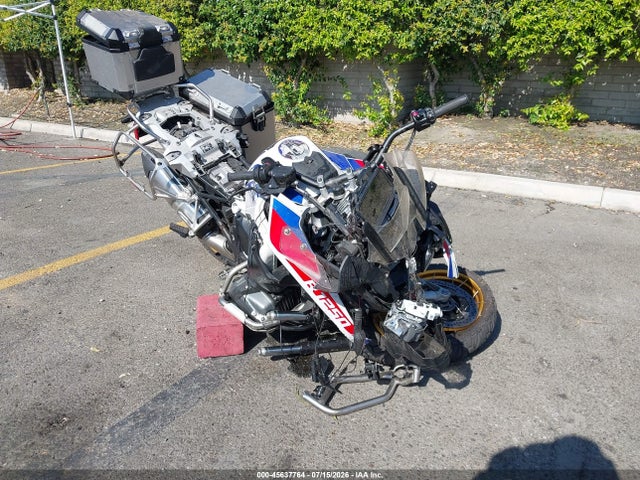 Продажа на аукционе авто 2023 Bmw R 1250 Gs Adventure, vin: WB10M1309P6J01967, номер лота: 45637764