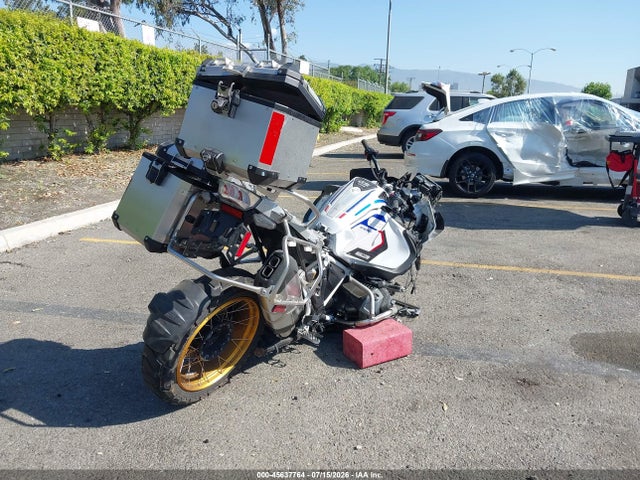 Продаж на аукціоні авто 2023 Bmw R 1250 Gs Adventure, vin: WB10M1309P6J01967, номер лоту: 45637764