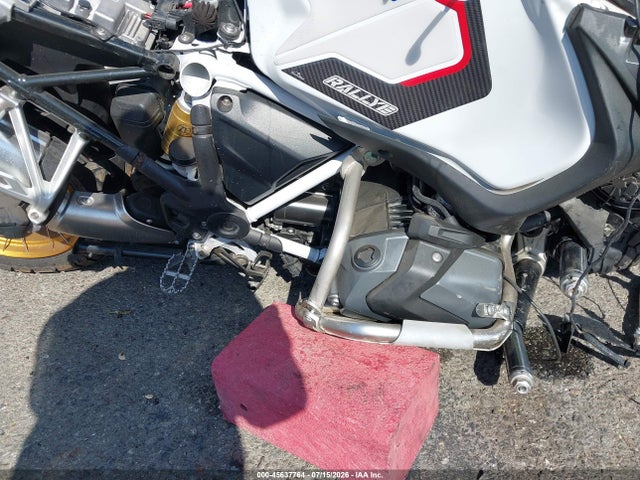 Продаж на аукціоні авто 2023 Bmw R 1250 Gs Adventure, vin: WB10M1309P6J01967, номер лоту: 45637764
