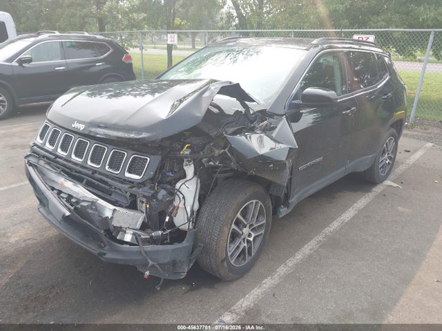 2017 Jeep Compass Latitude მანქანა იყიდება აუქციონზე, vin: 3C4NJDBB4HT651154, აუქციონის ნომერი: 45637781