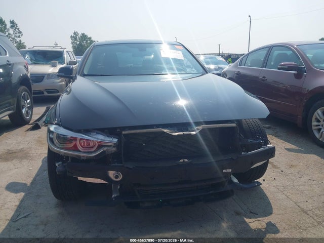 2018 Bmw 320i Xdrive მანქანა იყიდება აუქციონზე, vin: WBA8E5G56JNV02113, აუქციონის ნომერი: 45637890