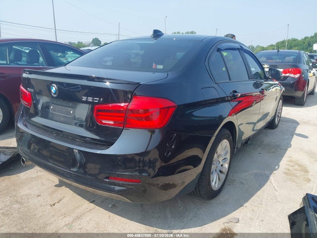 2018 Bmw 320i Xdrive მანქანა იყიდება აუქციონზე, vin: WBA8E5G56JNV02113, აუქციონის ნომერი: 45637890