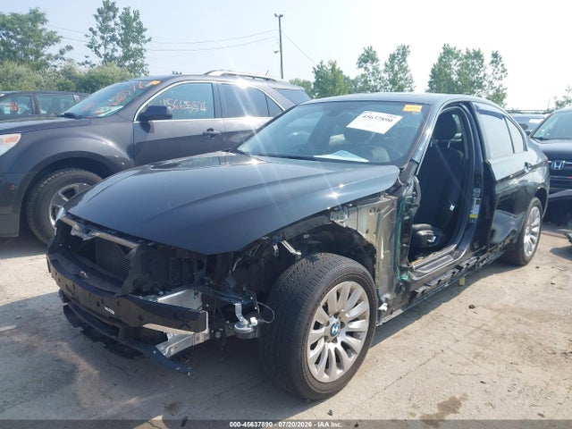2018 Bmw 320i Xdrive მანქანა იყიდება აუქციონზე, vin: WBA8E5G56JNV02113, აუქციონის ნომერი: 45637890