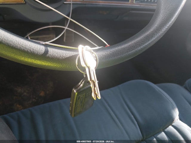 Продажа на аукционе авто 1990 Buick Electra Park Avenue, vin: 1G4CW54C5L1614100, номер лота: 45637905
