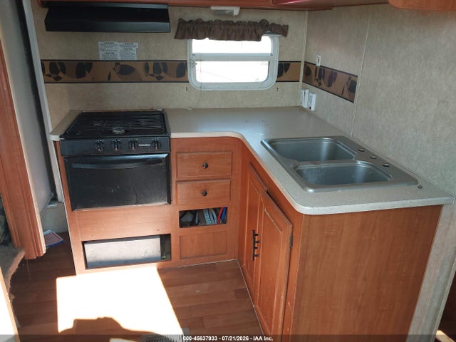 45637933 :رقم المزاد ، 4X4TWDD24AT136222 vin ، 2010 Forest River Other مزاد بيع