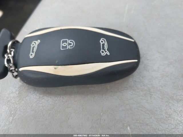 Продажа на аукционе авто 2013 Tesla Model S, vin: 5YJSA1CG3DFP24860, номер лота: 45637982