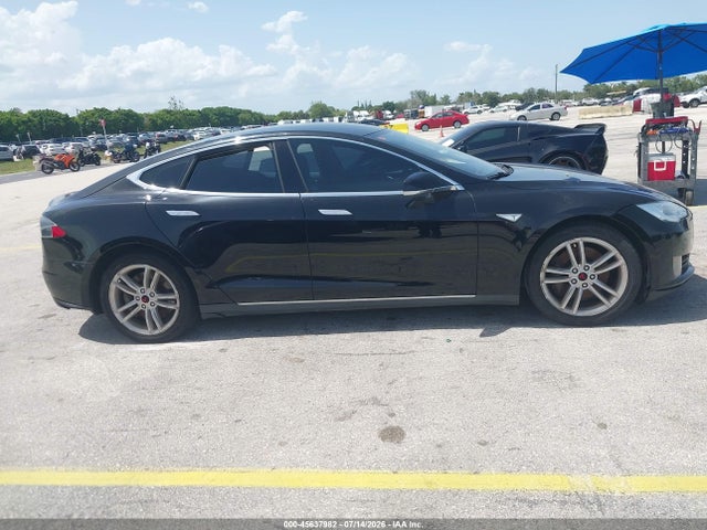 Продажа на аукционе авто 2013 Tesla Model S, vin: 5YJSA1CG3DFP24860, номер лота: 45637982