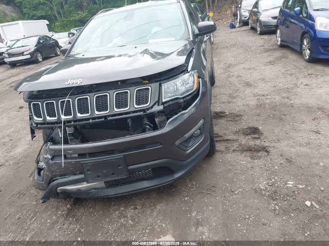 45637998 :رقم المزاد ، 3C4NJDBB2KT712136 vin ، 2019 Jeep Compass Latitude 4x4 مزاد بيع