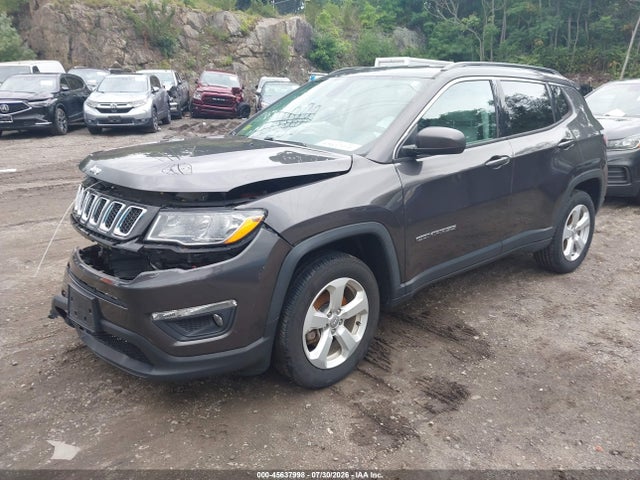 45637998 :رقم المزاد ، 3C4NJDBB2KT712136 vin ، 2019 Jeep Compass Latitude 4x4 مزاد بيع
