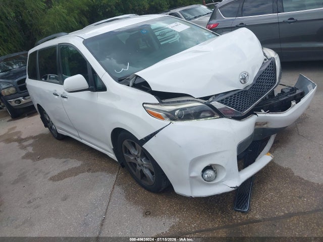 Auction sale of the 2017 Toyota Sienna Se 8 Passenger, vin: 5TDXZ3DC2HS802066, lot number: 45638024