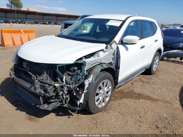 Nissan ROGUE S 2018 KNMAT2MT6JP558455 Image 2