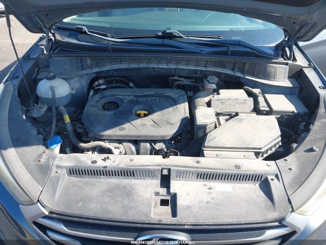 KM8J2CA47JU656459 Hyundai TUCSON SE
