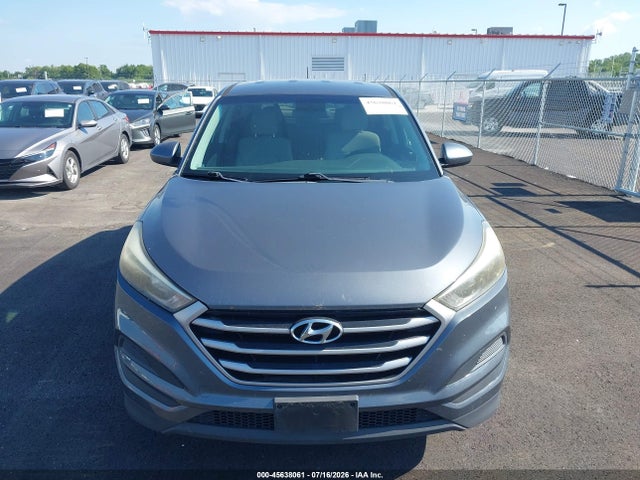KM8J2CA47JU656459 Hyundai TUCSON SE