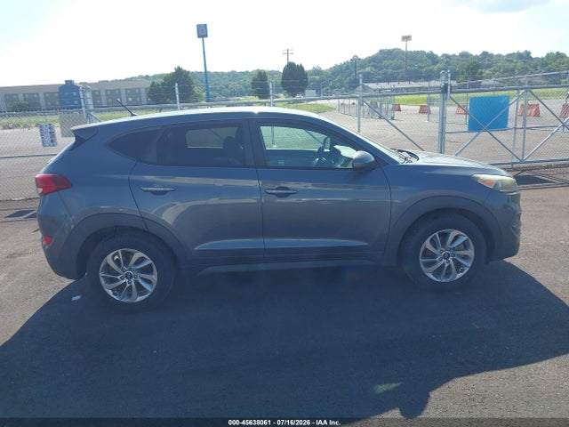 KM8J2CA47JU656459 Hyundai TUCSON SE