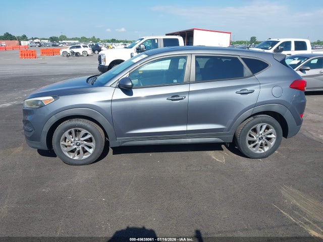 KM8J2CA47JU656459 Hyundai TUCSON SE