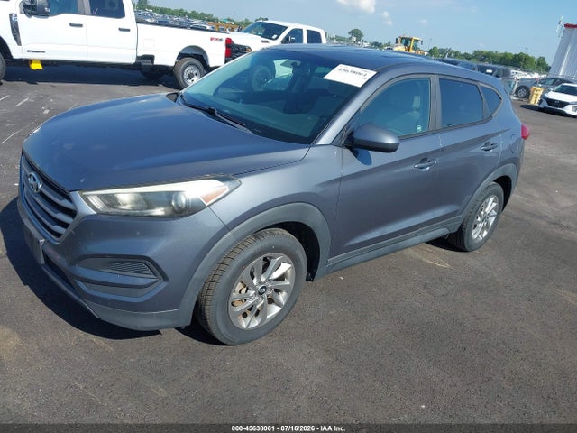 KM8J2CA47JU656459 Hyundai TUCSON SE