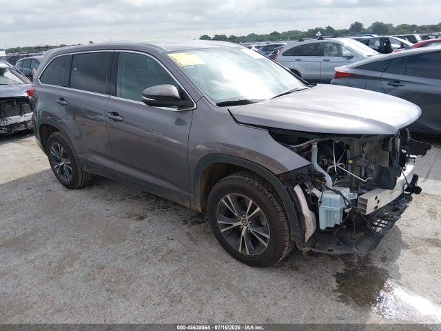 45638064 :رقم المزاد ، 5TDZZRFHXKS357832 vin ، 2019 Toyota Highlander Le Plus مزاد بيع