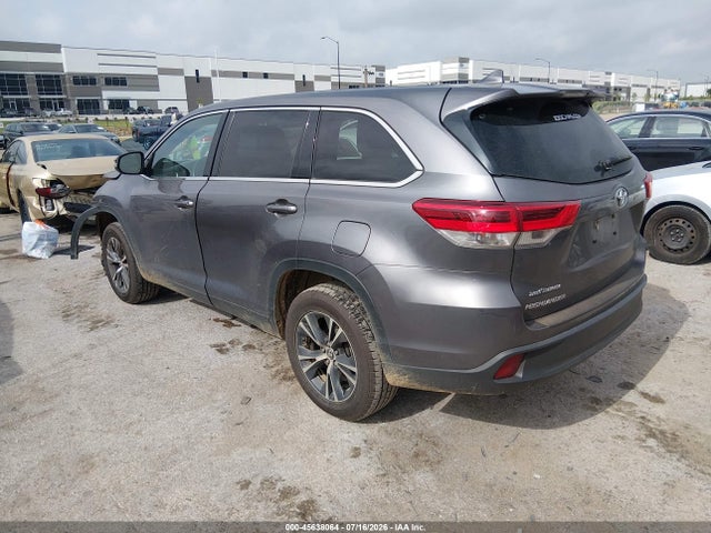 45638064 :رقم المزاد ، 5TDZZRFHXKS357832 vin ، 2019 Toyota Highlander Le Plus مزاد بيع