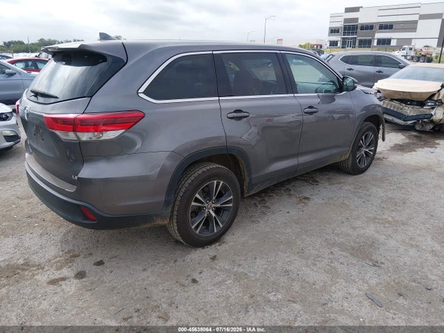 45638064 :رقم المزاد ، 5TDZZRFHXKS357832 vin ، 2019 Toyota Highlander Le Plus مزاد بيع