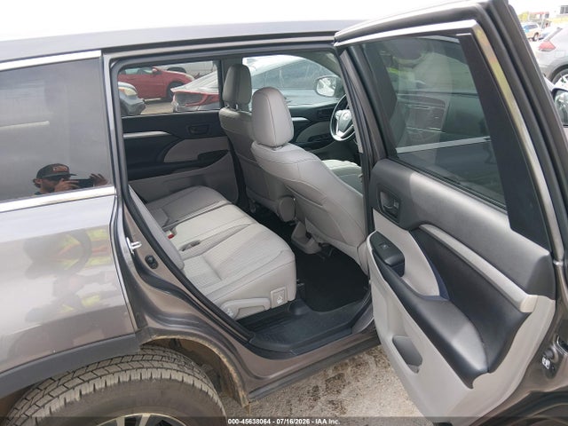 45638064 :رقم المزاد ، 5TDZZRFHXKS357832 vin ، 2019 Toyota Highlander Le Plus مزاد بيع