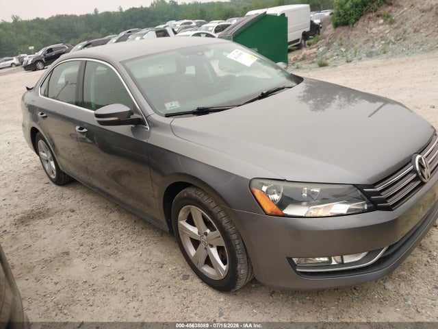 Продажа на аукционе авто 2015 Volkswagen Passat 1.8t Limited Edition, vin: 1VWAT7A39FC087642, номер лота: 45638089
