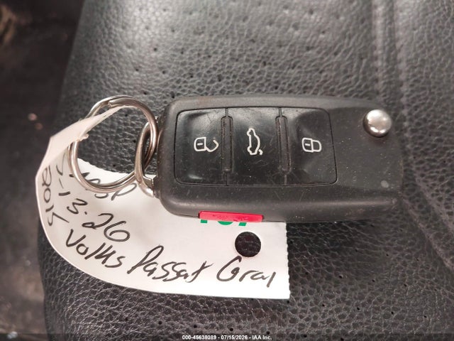 Продажа на аукционе авто 2015 Volkswagen Passat 1.8t Limited Edition, vin: 1VWAT7A39FC087642, номер лота: 45638089