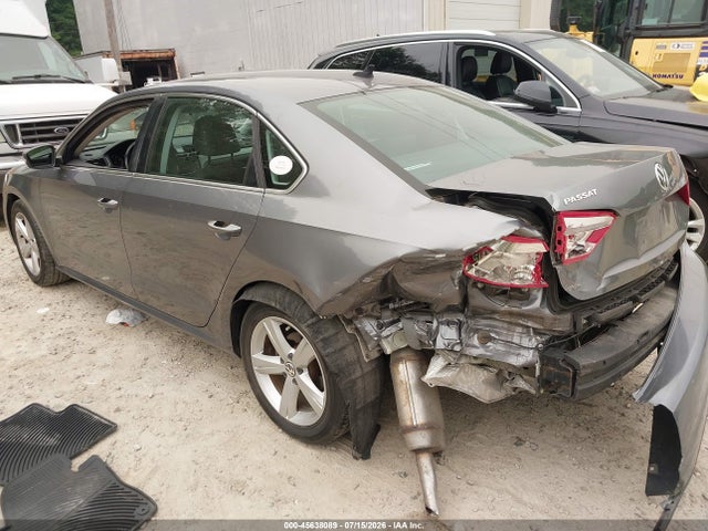 Продажа на аукционе авто 2015 Volkswagen Passat 1.8t Limited Edition, vin: 1VWAT7A39FC087642, номер лота: 45638089