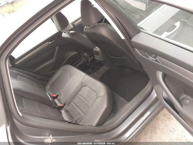 Продажа на аукционе авто 2015 Volkswagen Passat 1.8t Limited Edition, vin: 1VWAT7A39FC087642, номер лота: 45638089