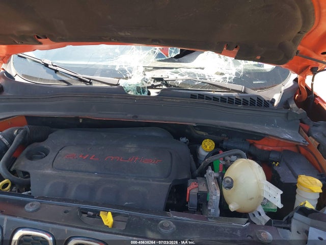 Продаж на аукціоні авто 2015 Jeep Renegade Latitude, vin: ZACCJBBT0FPC28127, номер лоту: 45638264