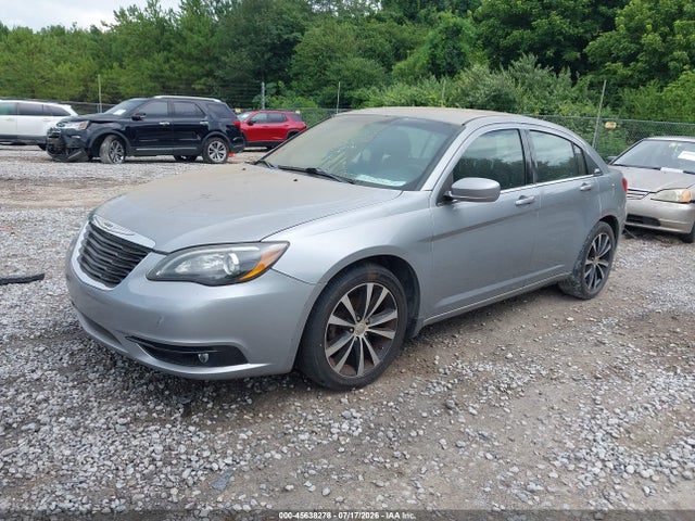 2014 Chrysler 200 Touring მანქანა იყიდება აუქციონზე, vin: 1C3CCBBG9EN120002, აუქციონის ნომერი: 45638278