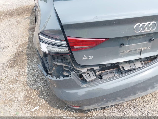 Продаж на аукціоні авто 2018 Audi A3 2.0t Premium, vin: WAUB8GFF2J1038375, номер лоту: 45638321