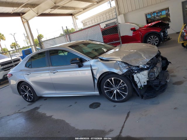 Продаж на аукціоні авто 2018 Toyota Camry Se, vin: 4T1B11HK9JU594062, номер лоту: 45638335
