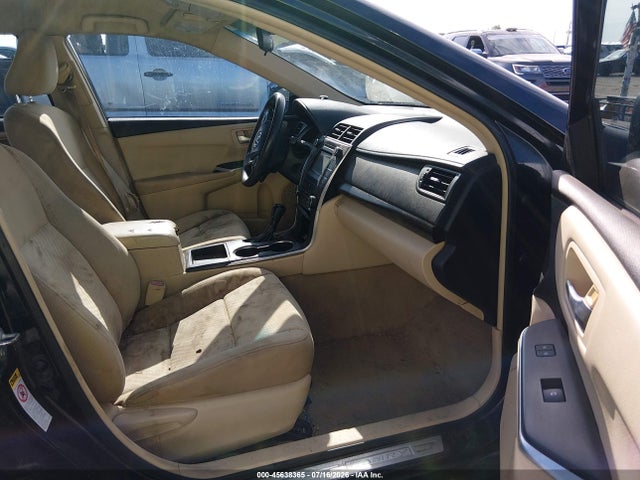 2015 Toyota Camry Le მანქანა იყიდება აუქციონზე, vin: 4T4BF1FK5FR461736, აუქციონის ნომერი: 45638365