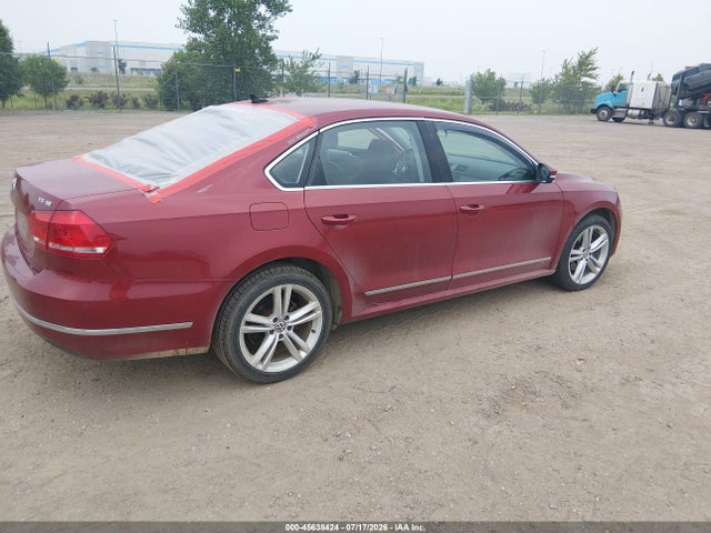 2015 Volkswagen Passat 1.8t Se მანქანა იყიდება აუქციონზე, vin: 1VWBS7A32FC072004, აუქციონის ნომერი: 45638424
