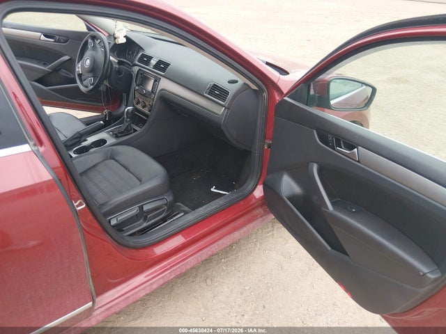 2015 Volkswagen Passat 1.8t Se მანქანა იყიდება აუქციონზე, vin: 1VWBS7A32FC072004, აუქციონის ნომერი: 45638424